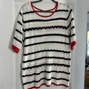 Black and White Boxy T-Shirt with Cuffed Sleeves